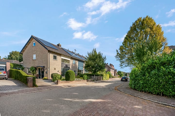 Photo 6 of Prins Hendrikweg 13-A