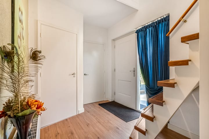 Photo 16 of Prins Hendrikweg 13-A