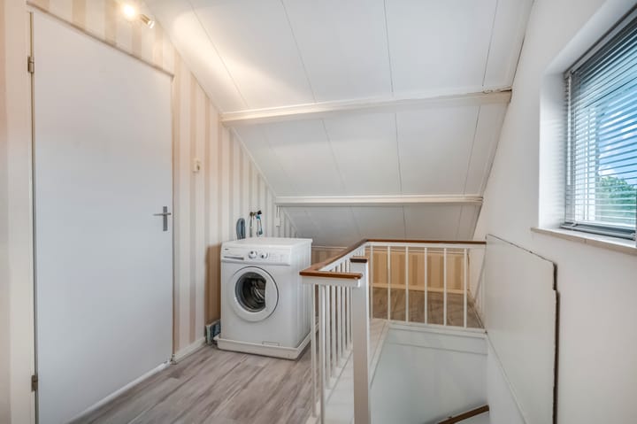 Photo 26 of Prins Hendrikweg 13-A