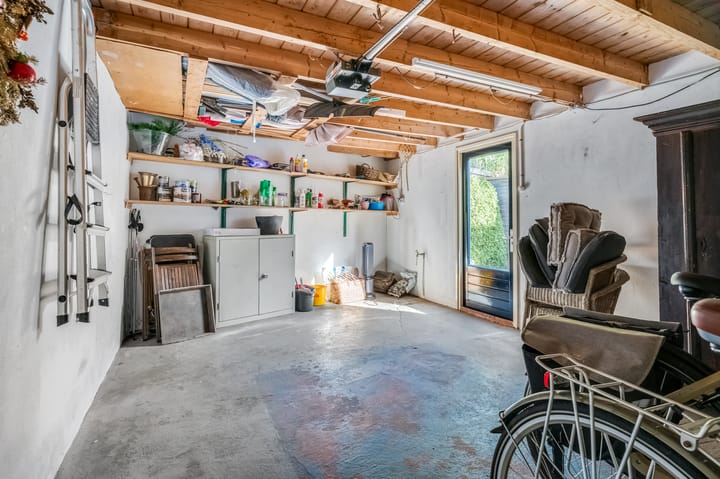 Photo 31 of Prins Hendrikweg 13-A