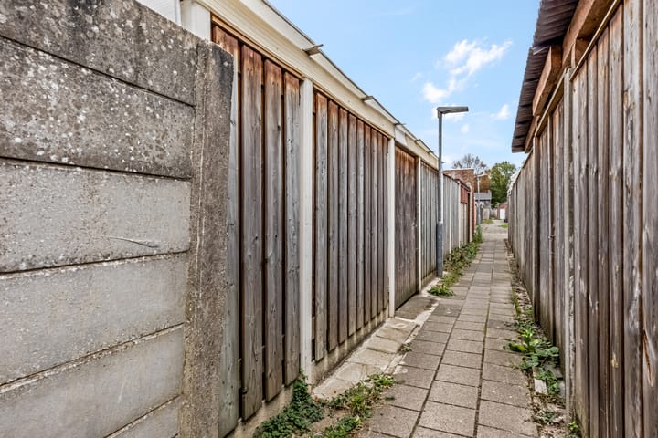 Foto 35 van Weefmeesterstraat 32