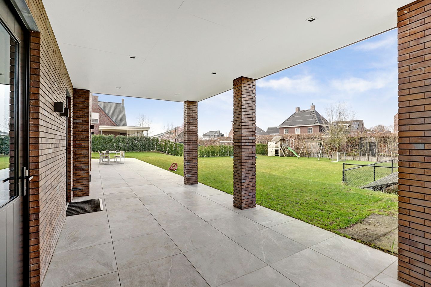 Photo 4 of Zandsteeg 7-B