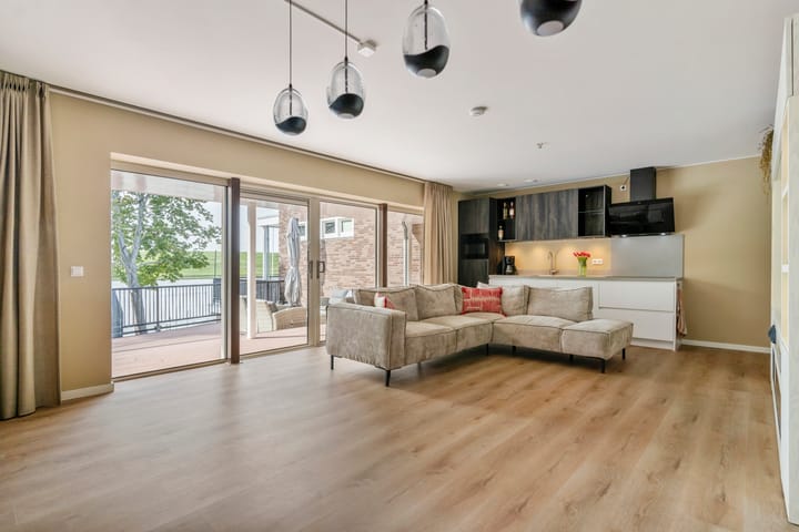 Photo 10 of Merwestraat 59