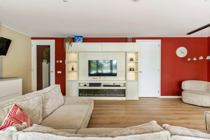 Photo 11 of Merwestraat 59