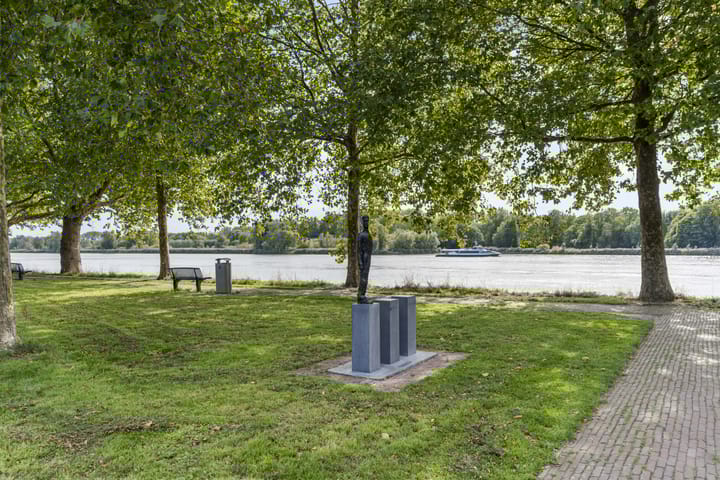 Photo 24 of Merwestraat 59