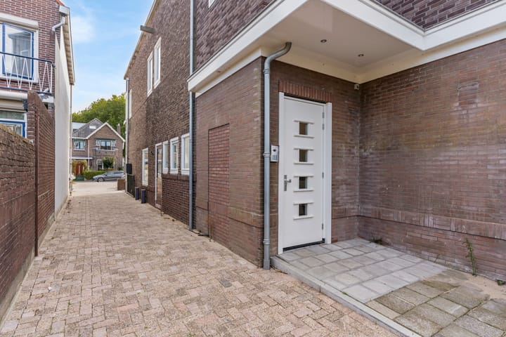 Photo 28 of Merwestraat 59