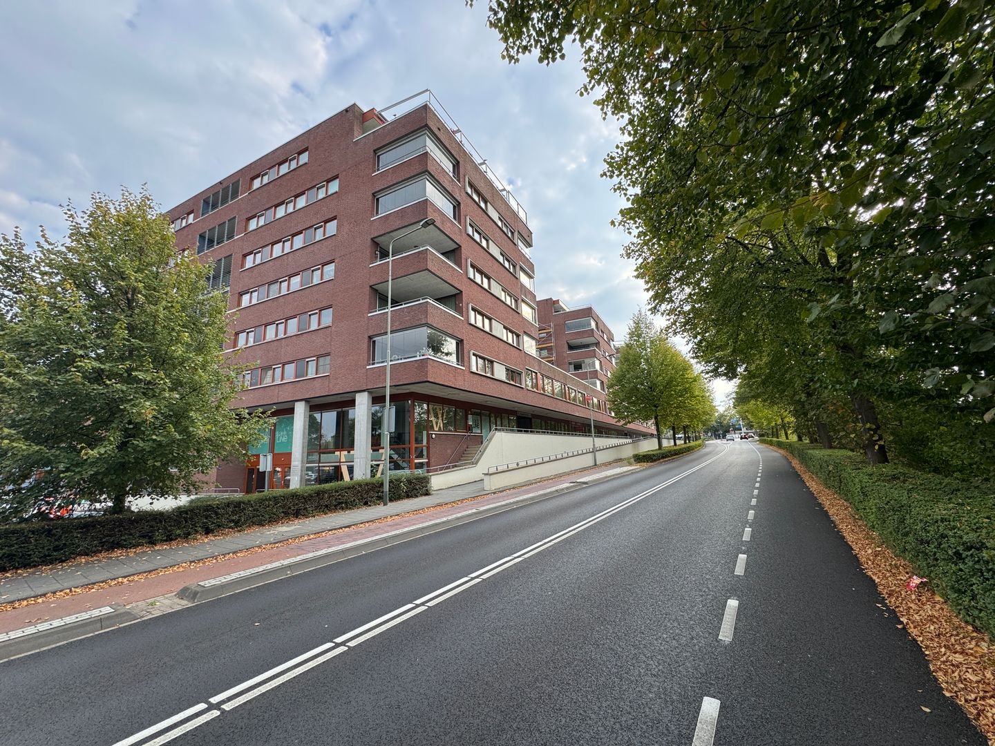 View photo 2 of Brugstraat 77