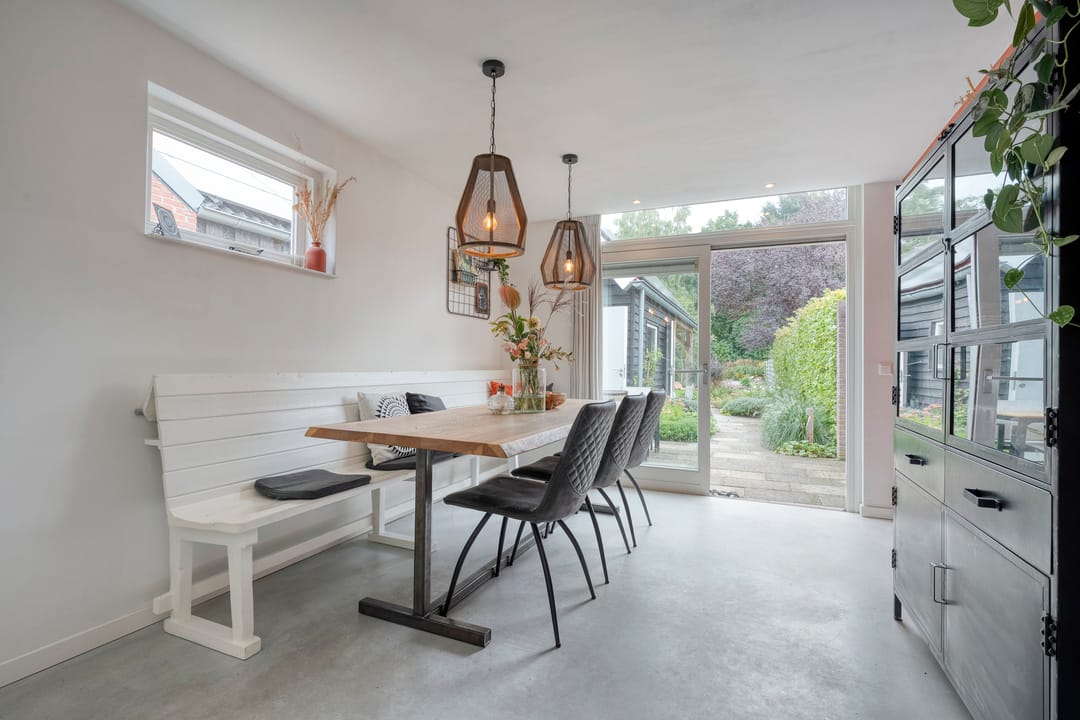 Foto 23 van Van Haeringenstraat 53