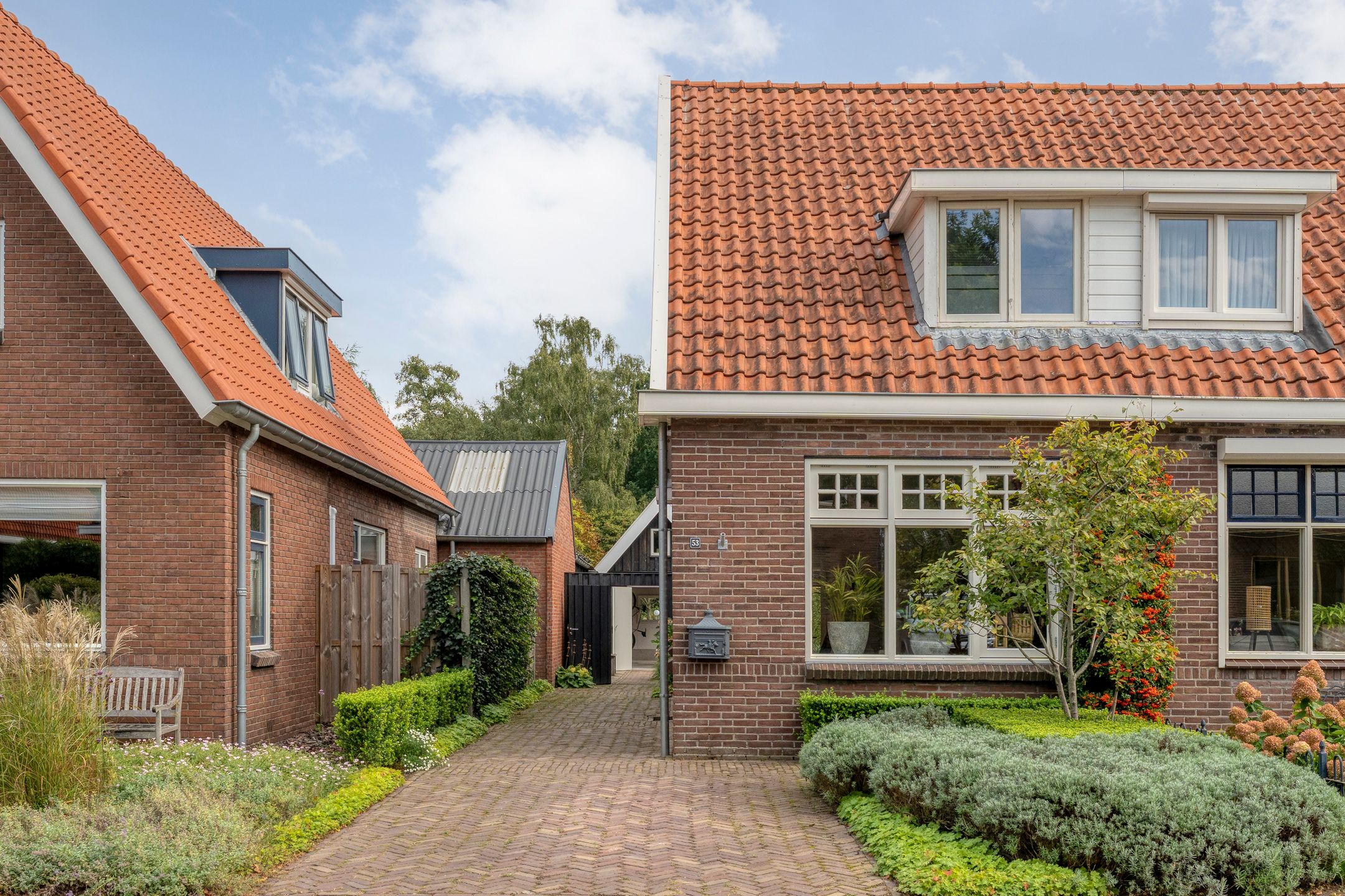 Foto 54 van Van Haeringenstraat 53