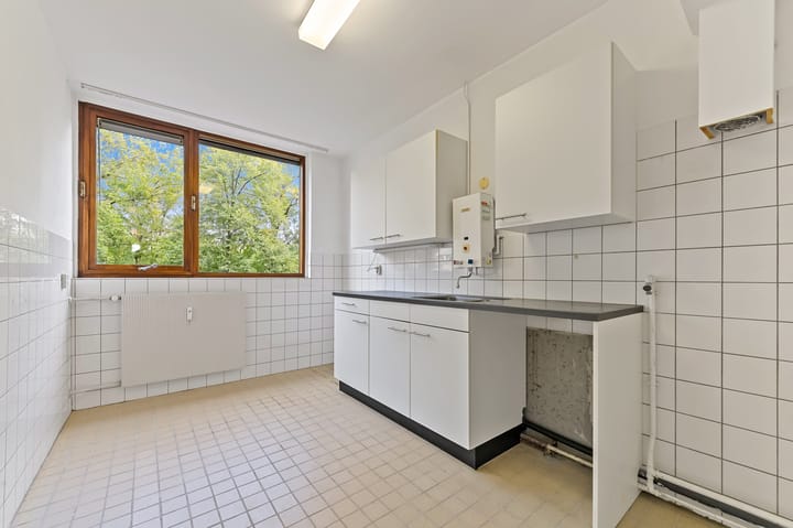 Photo 8 of Roland Holstlaan 996