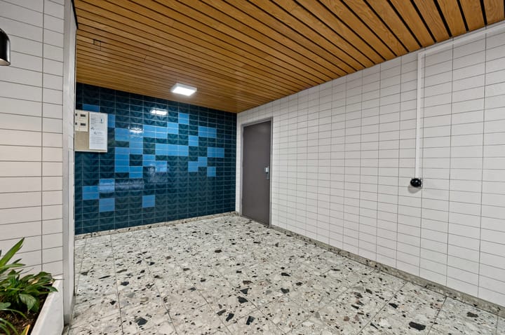 Photo 22 of Roland Holstlaan 996