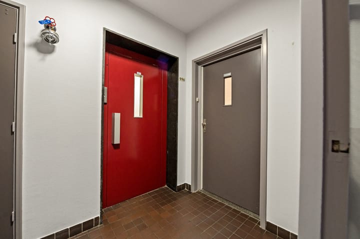 Photo 25 of Roland Holstlaan 996