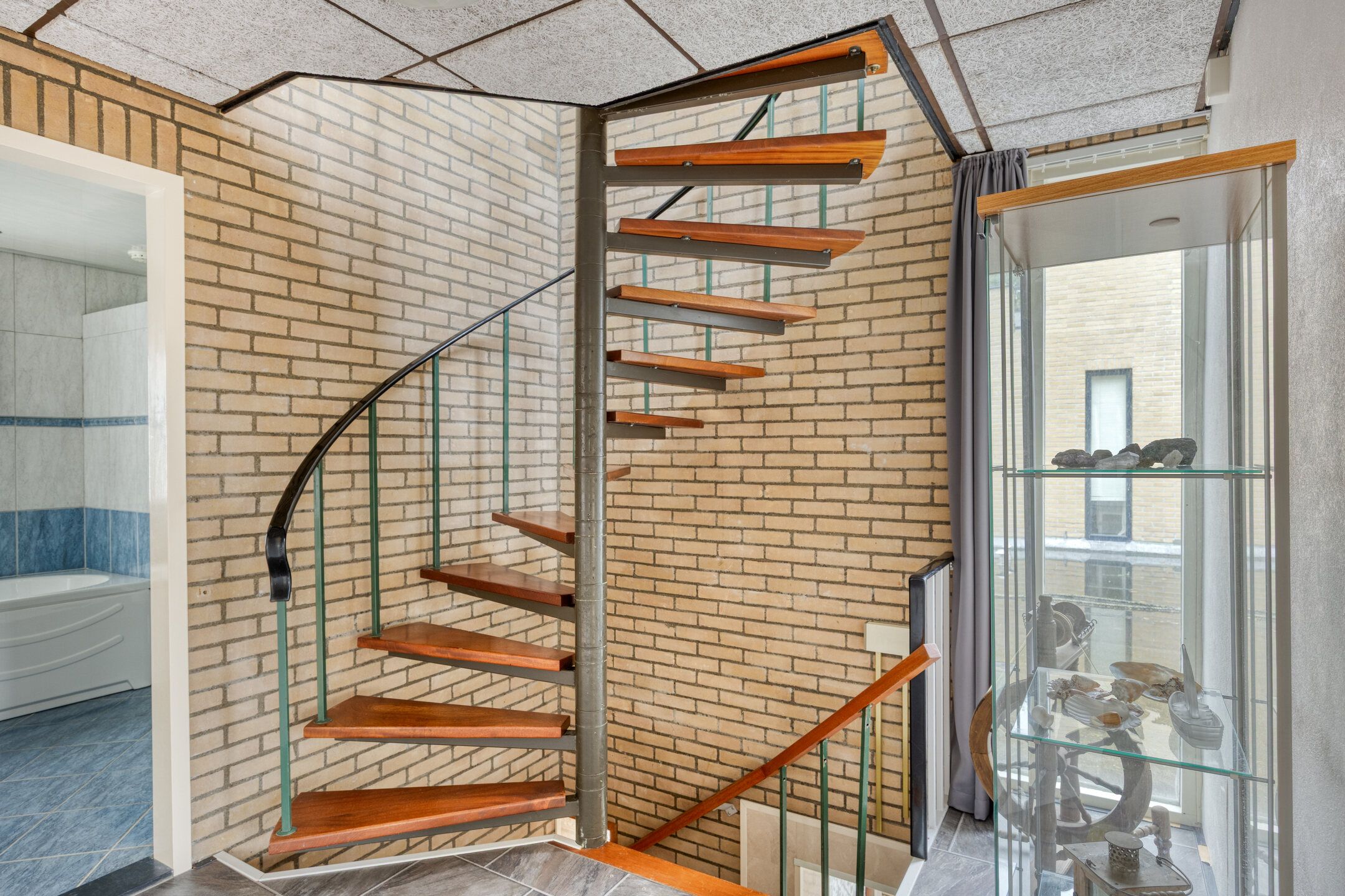 Foto 18 van Den Tollstraat 46