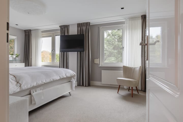 Foto 33 van Anton Deenplein 17