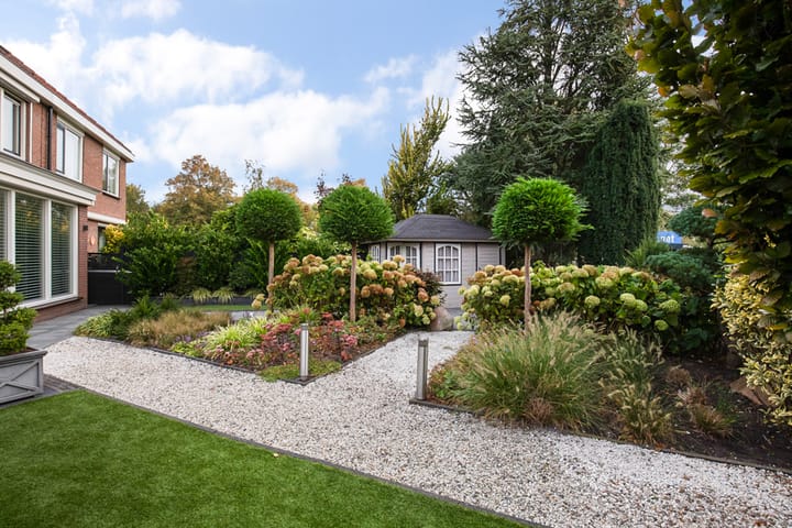 Foto 60 van Anton Deenplein 17