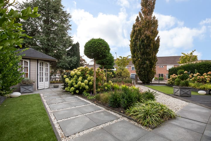 Foto 61 van Anton Deenplein 17