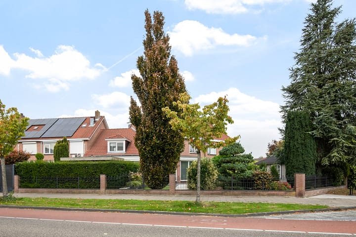 Foto 65 van Anton Deenplein 17