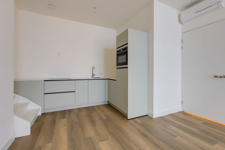 Foto 18 van Burgemeester van Nispenstraat 5-A04