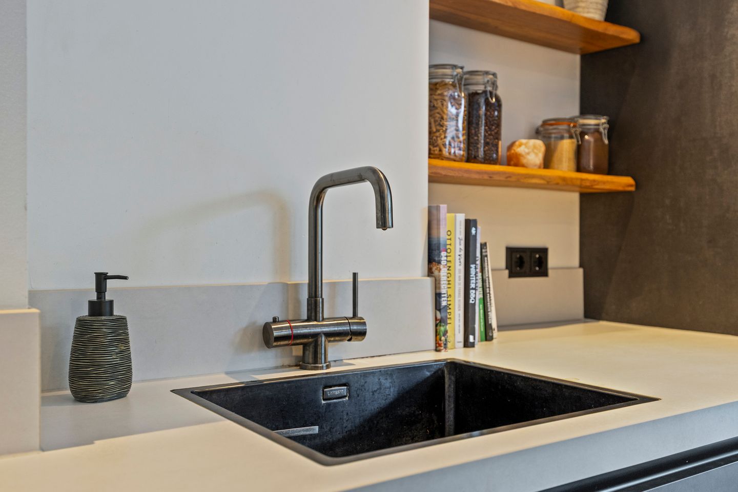 Foto 20 van Barrierweg 213