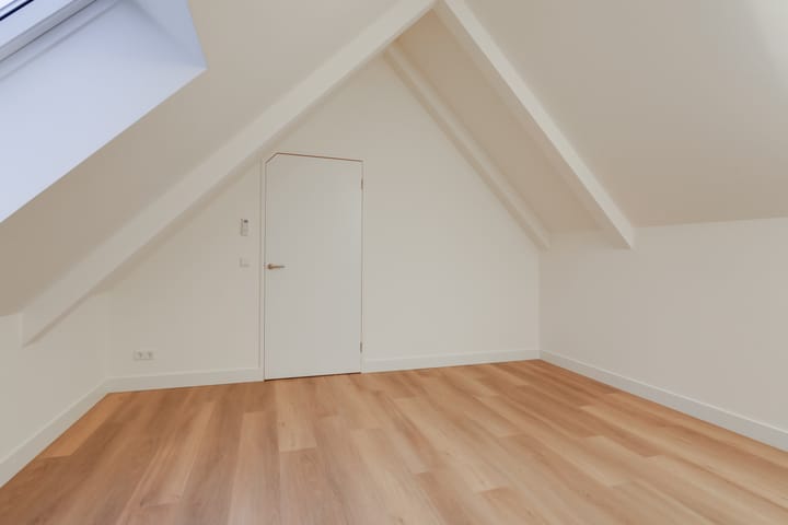 Foto 28 van Burgemeester van Nispenstraat 5-A04