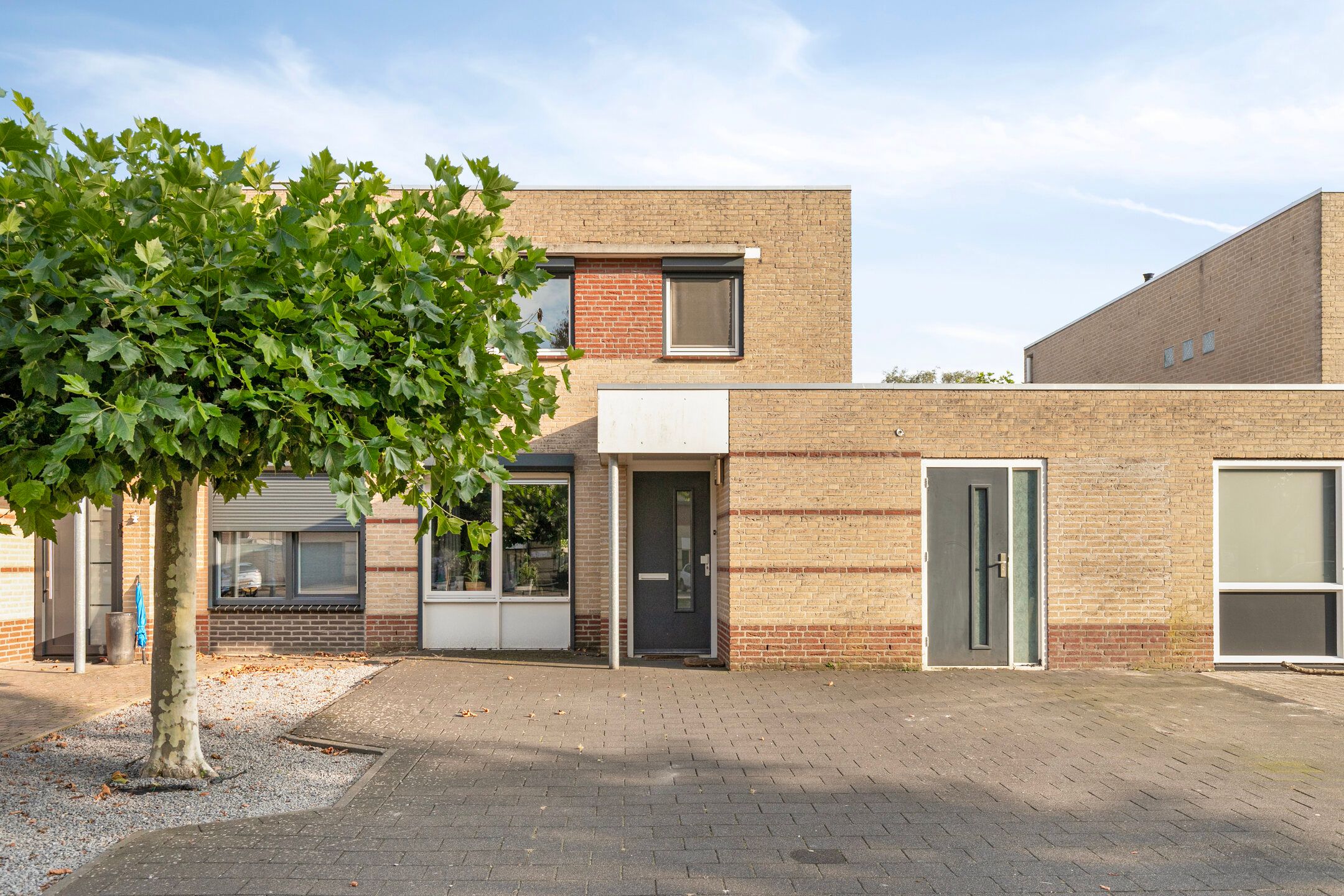 Buying a house in The Netherlands., Kaardebol 37