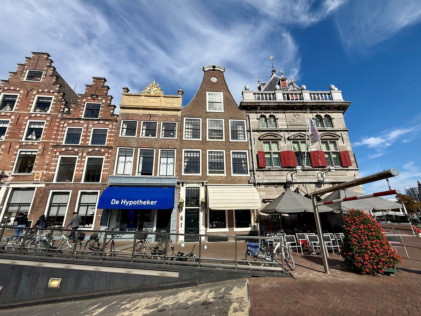 Bekijk foto 1 van Damstraat 27