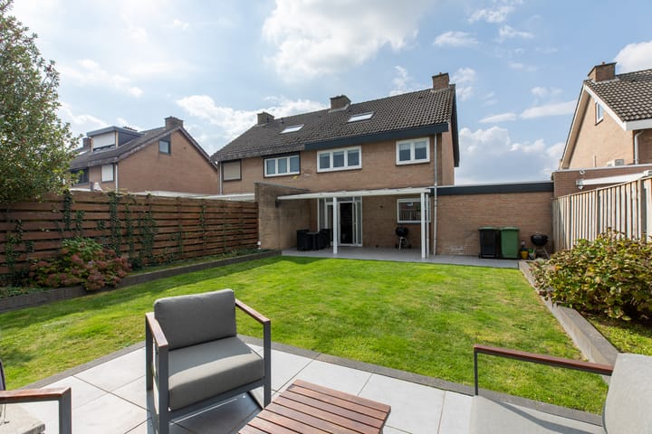 Photo 15 of Kamperstraat 12