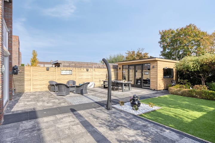 Photo 31 of Paardenbloem 5