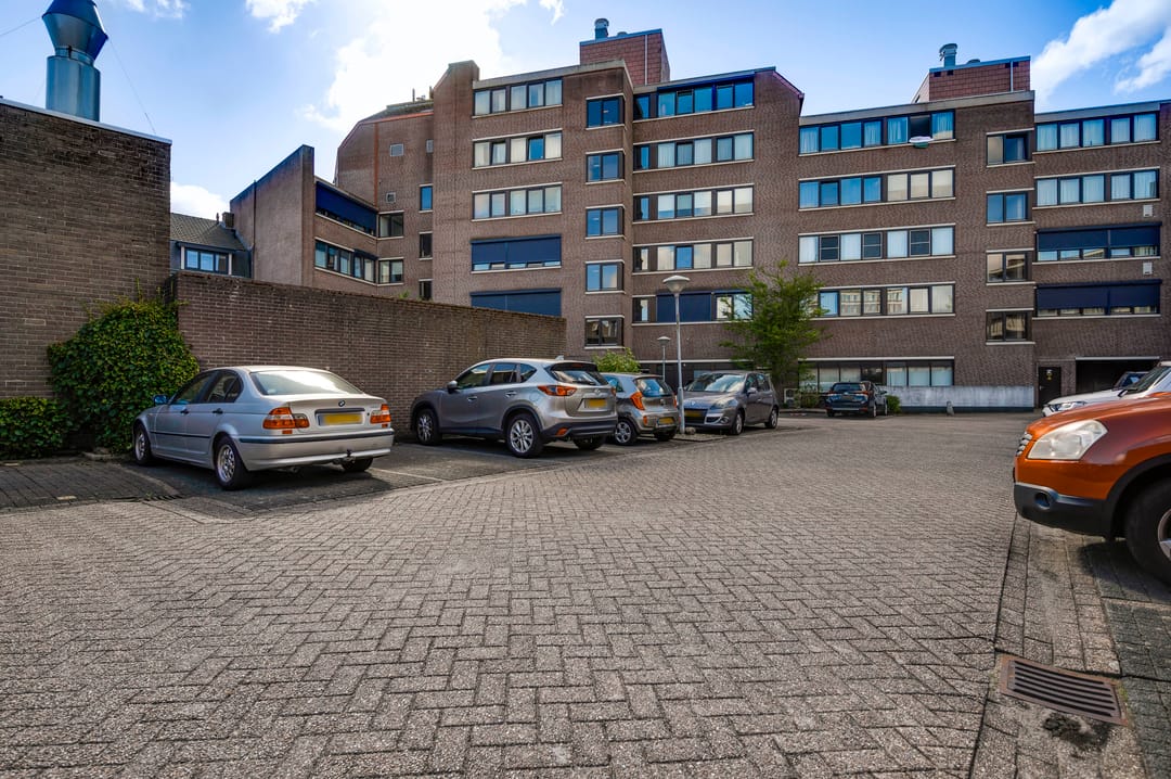 Foto 2 van Parallelweg 15