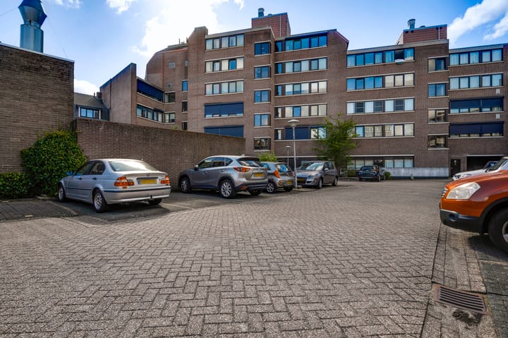 Photo 2 of Parallelweg 15