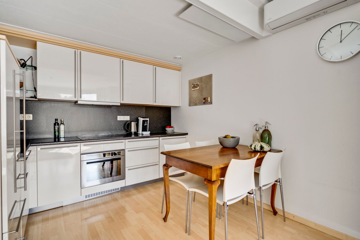 Foto 10 van Parallelweg 15