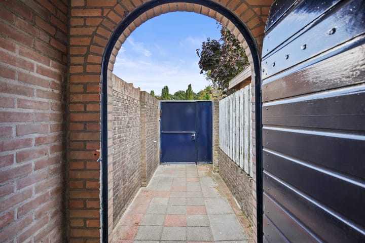 Photo 36 of Ds. Louwe Kooymanslaan 69