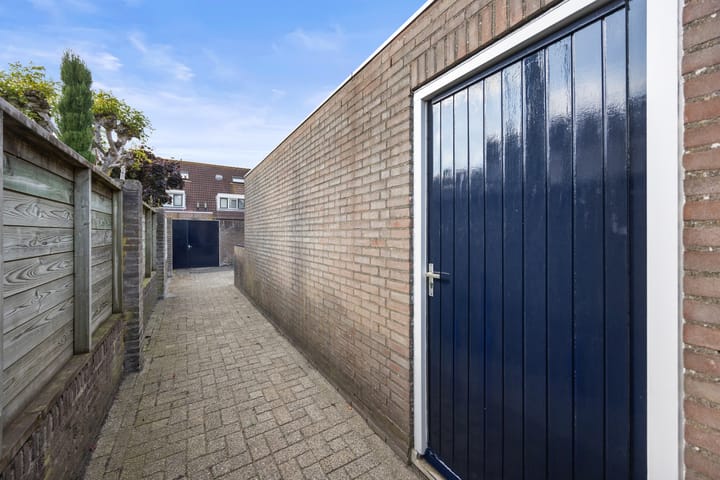 Photo 38 of Ds. Louwe Kooymanslaan 69