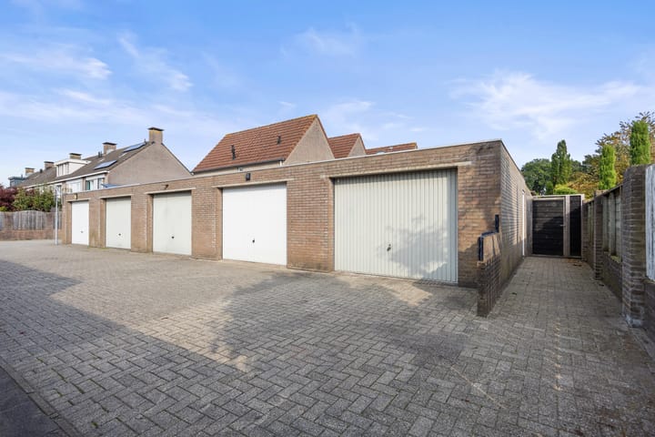 Photo 39 of Ds. Louwe Kooymanslaan 69