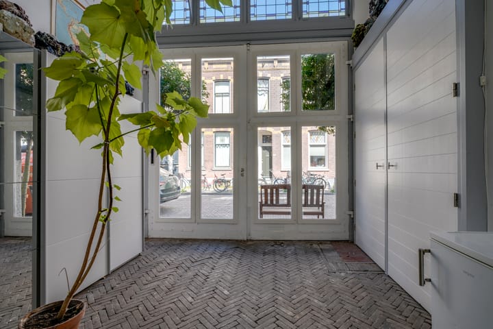 Foto 9 van Mgr. van de Weteringstraat 73