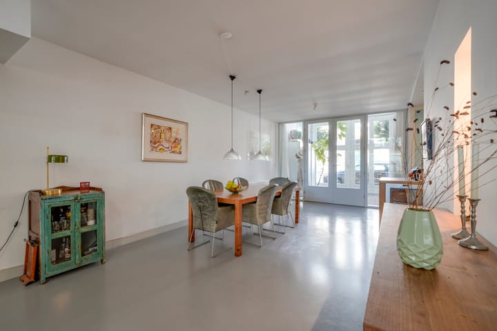 Foto 15 van Mgr. van de Weteringstraat 73