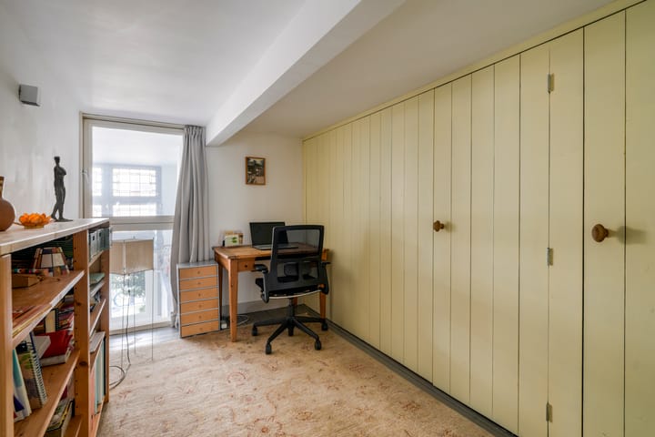 Foto 28 van Mgr. van de Weteringstraat 73