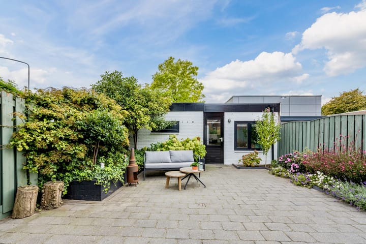 Photo 27 of Emmastraat 35