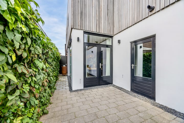 Photo 29 of Emmastraat 35