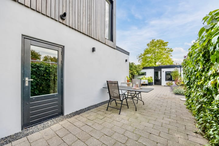 Photo 33 of Emmastraat 35