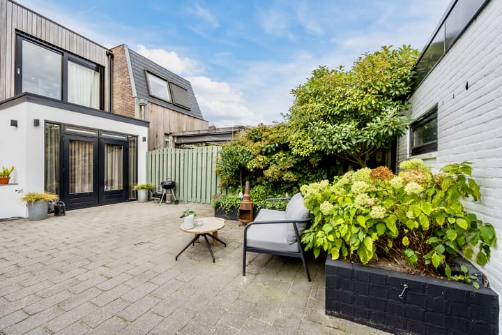 Photo 35 of Emmastraat 35