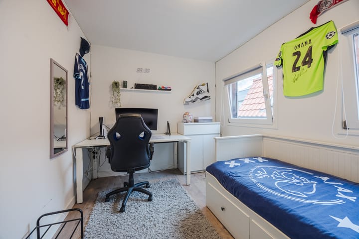 Photo 54 of Emmastraat 35