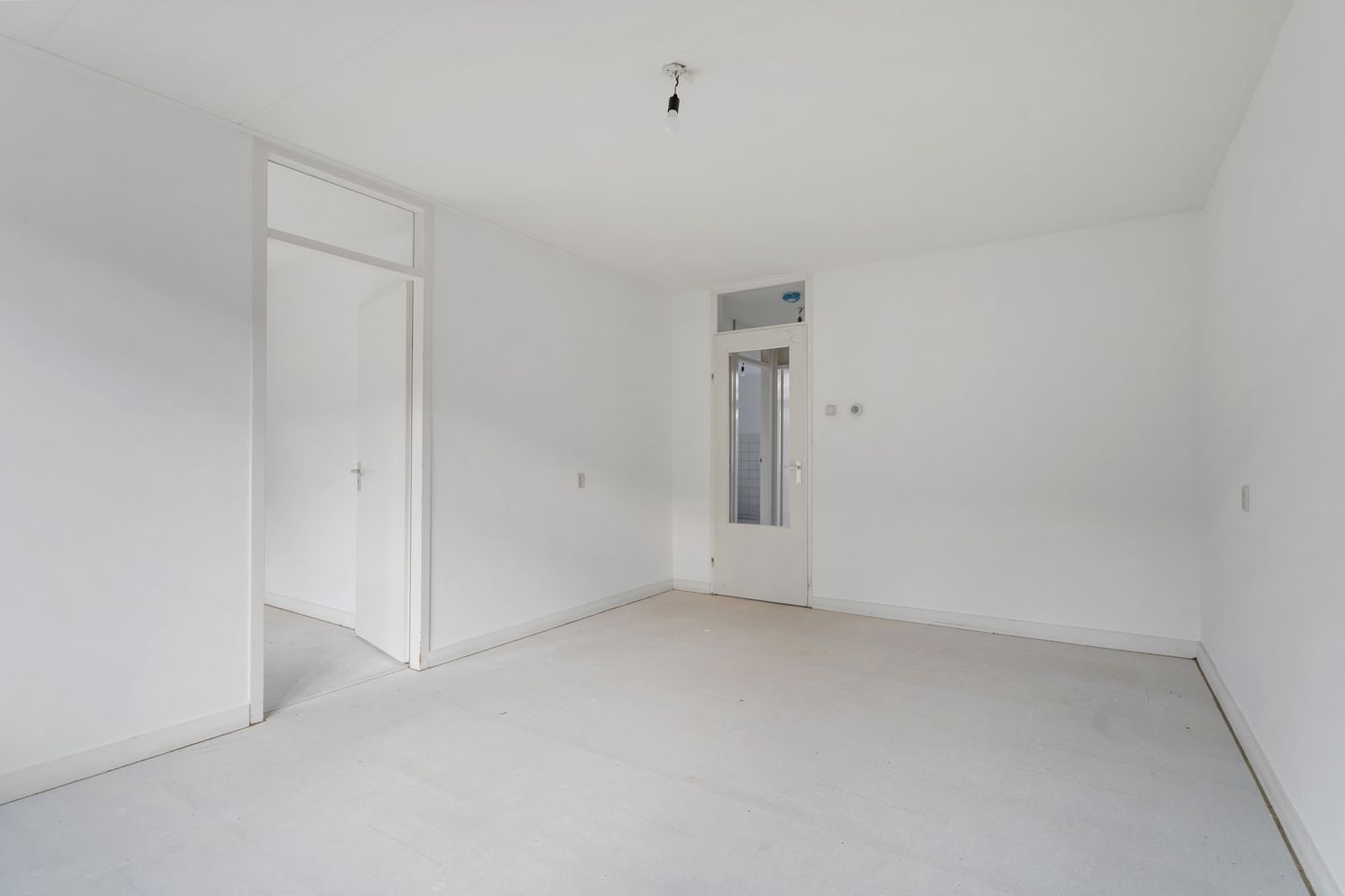 Foto 10 van Aalsmeerweg 17-2