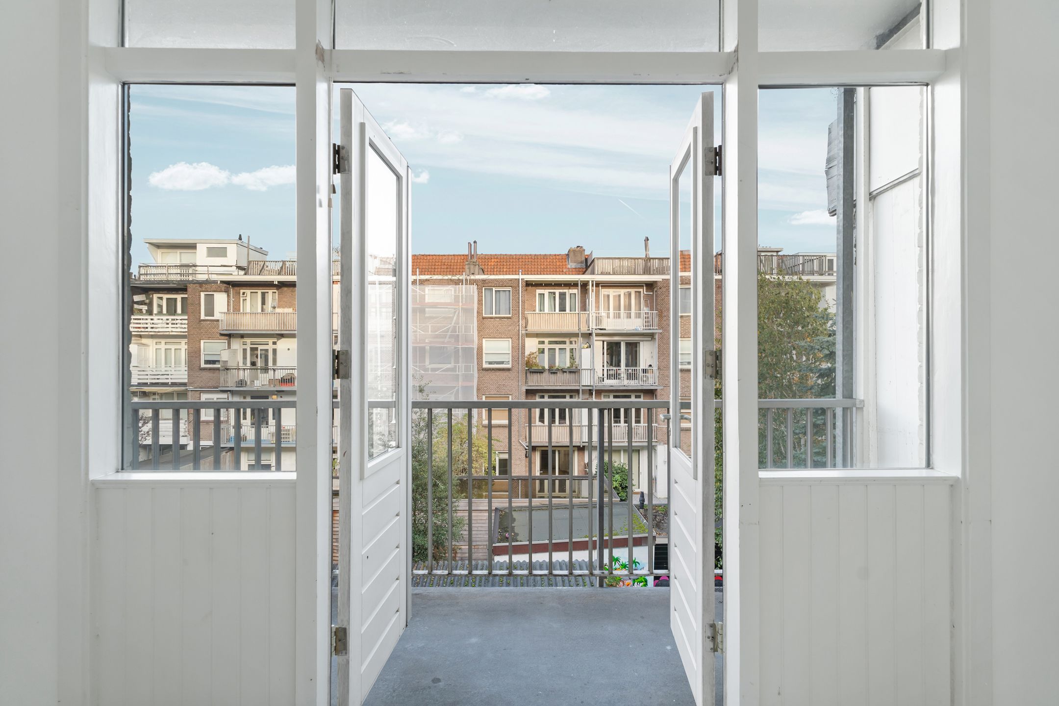 Foto 15 van Aalsmeerweg 17-2