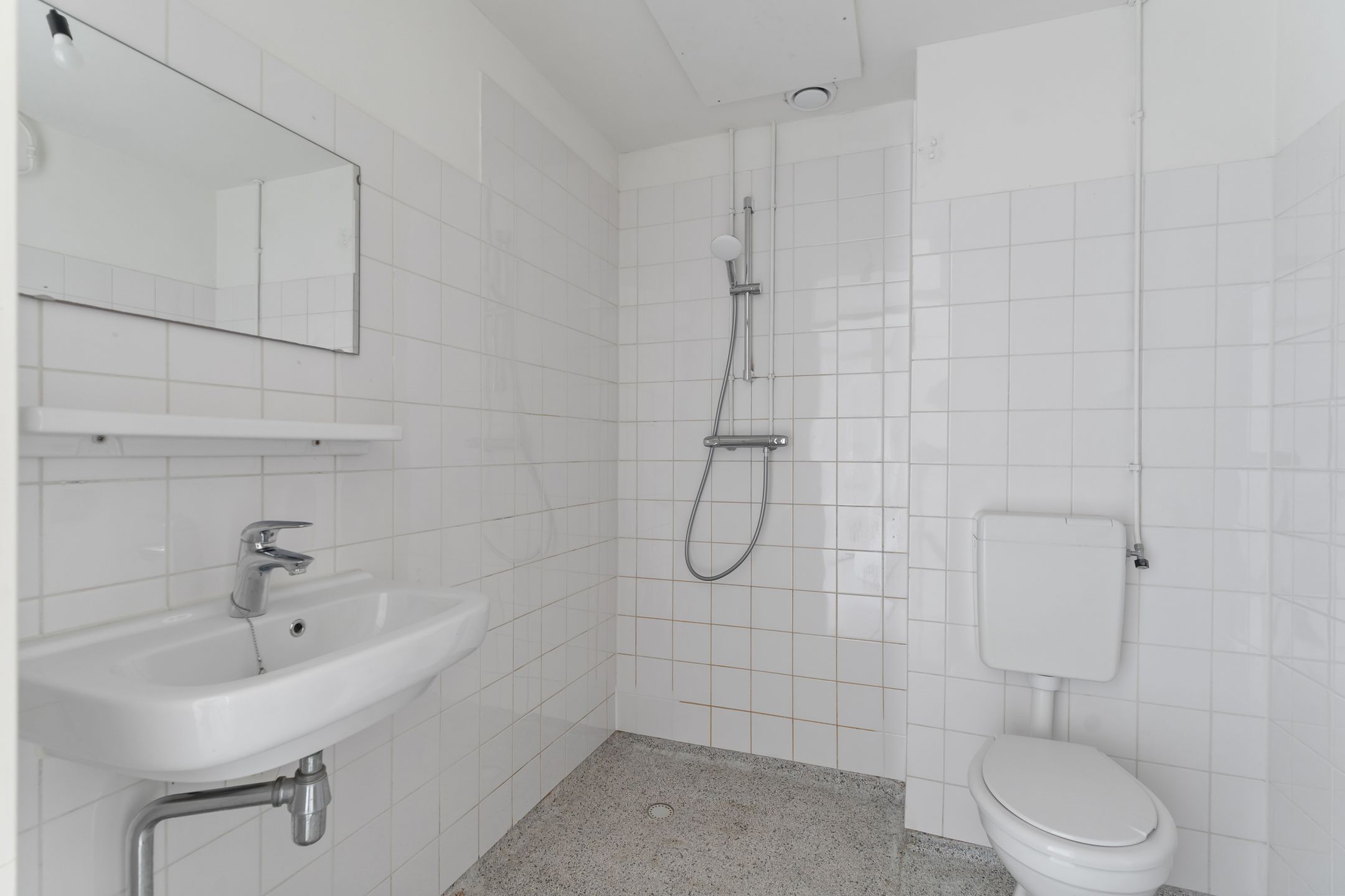 Foto 21 van Aalsmeerweg 17-2