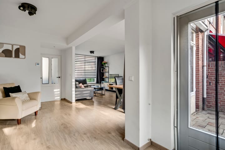 Foto 12 van van der Werffstraat 4