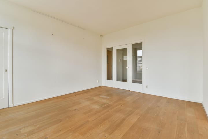 Photo 8 of Michelangelostraat 73-3