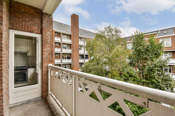 Photo 10 of Michelangelostraat 73-3