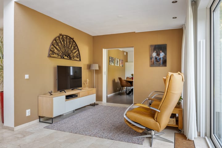 Photo 28 of Trompstraat 54