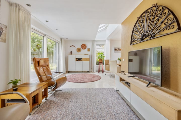 Photo 30 of Trompstraat 54